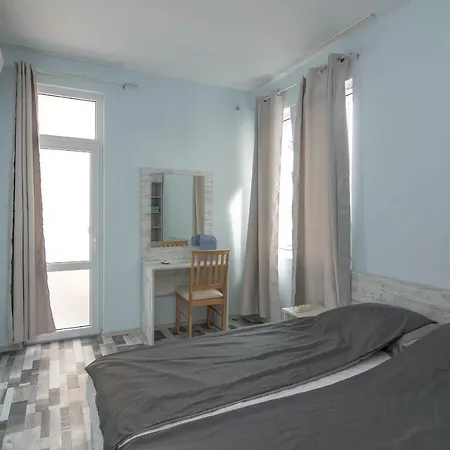 Zhakler - Top Center Opposite Starbucks Apartment Varna